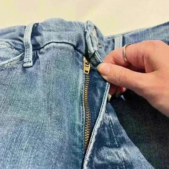 FRAME Blue High Waisted Light Wash Flare Jeans Womens Size 26 - Picture 14 of 16